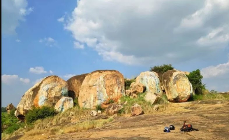 Anniyan Parai View Point